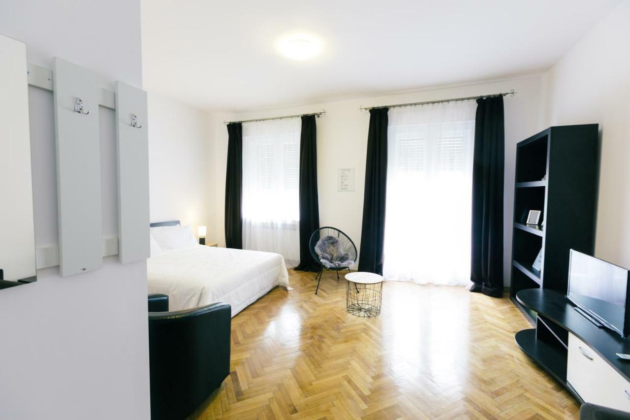 Street View Apartments Sibiu Buitenkant foto