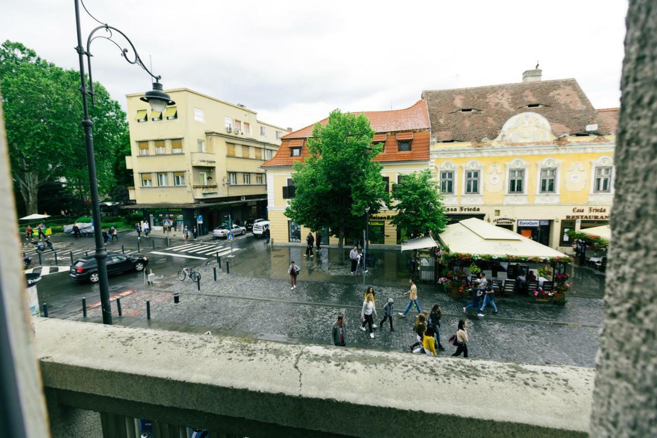 Street View Apartments Sibiu Buitenkant foto